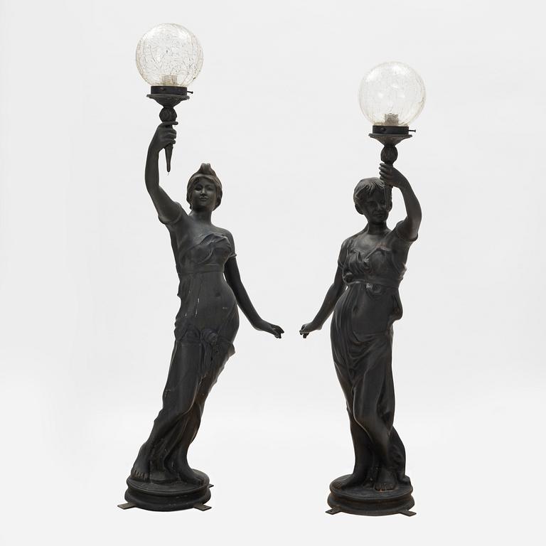 Lampor, ett par, 1900-tal.