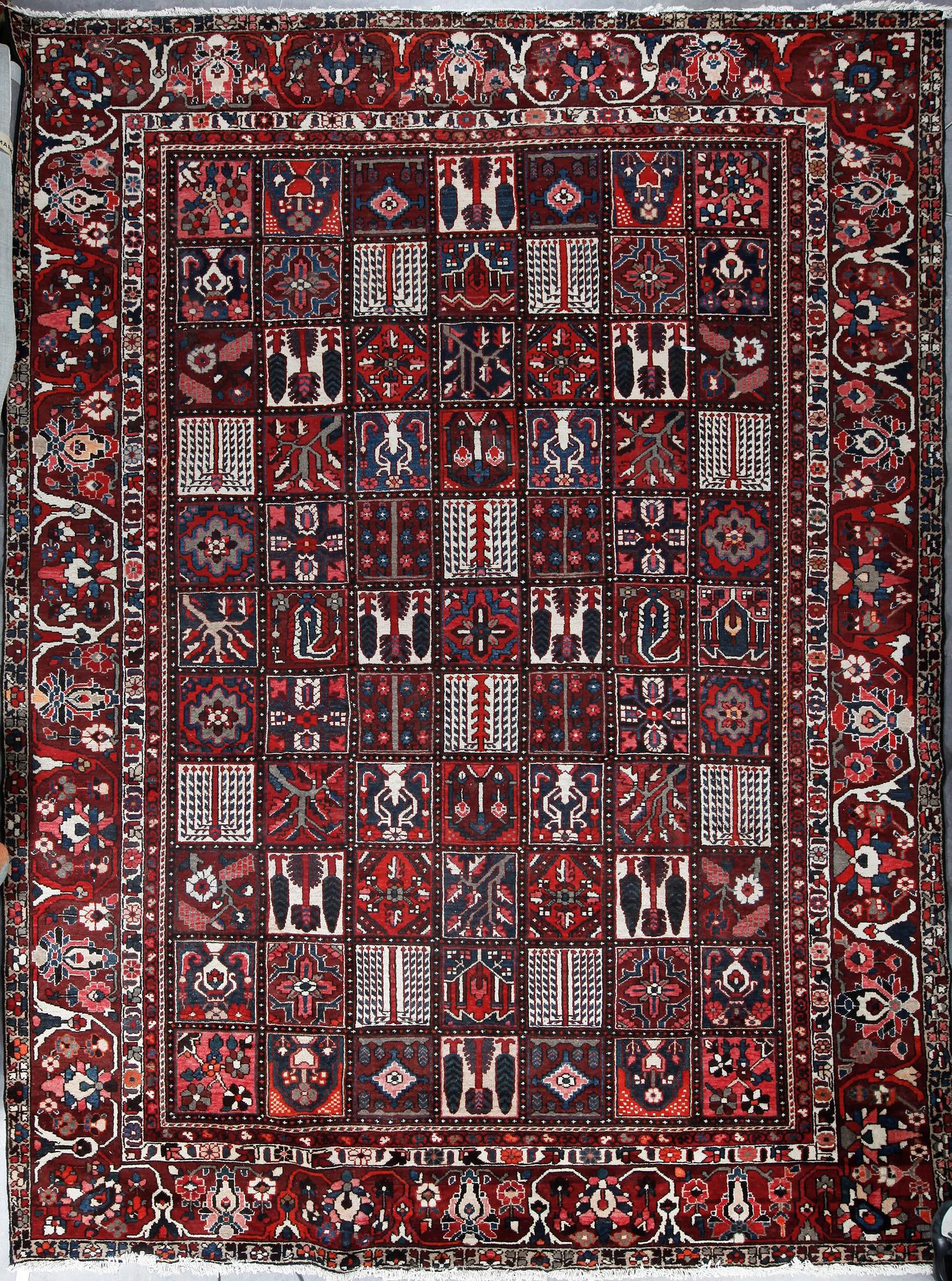 MATTA, semiantik/old, Bachtiari, ca 440 x 340. cm.