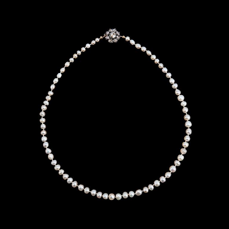 COLLIER, orientaliska pärlor 3,5 - 5 mm.