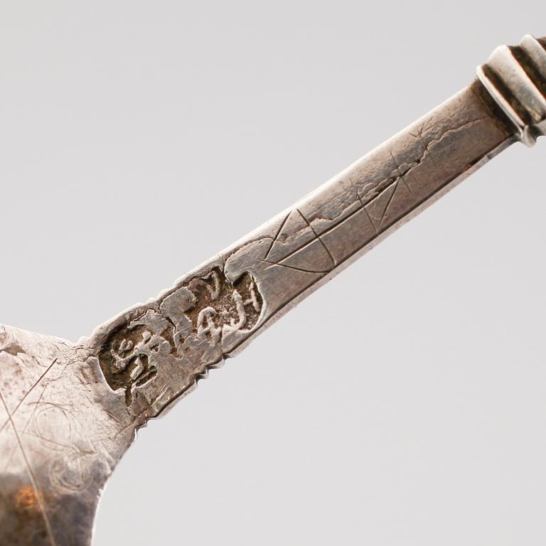 BRÄNNVINSSKED, silver, Arnold von der Hagen, Norrköping 1695-1740 (1742). Vikt ca 26  gram.