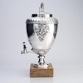 A Swedish early 19th century silver hot-water urn, mark of Adolf Zethelius, Stockholm 1814.