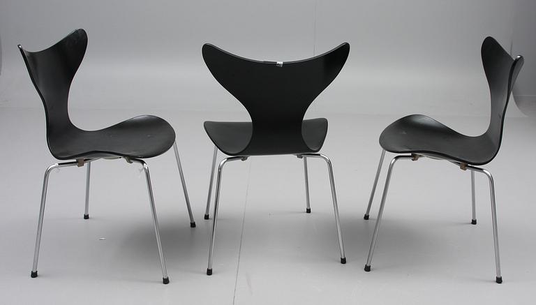 STOLAR, 4 st, "Mågen/Måsen", Arne Jacobsen, Fritz Hansen.