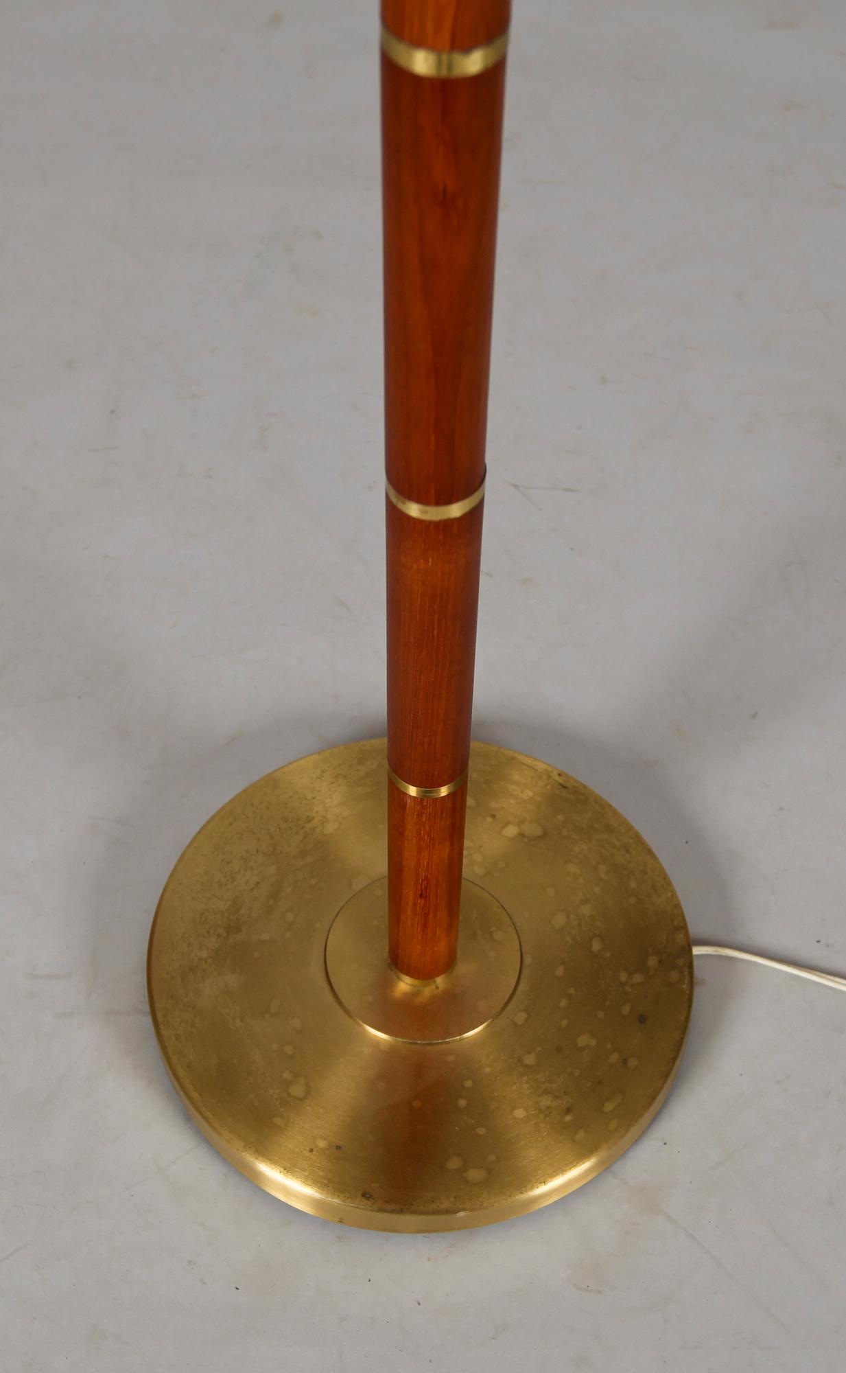 GOLVLAMPA, 1900-talets andra hälft.