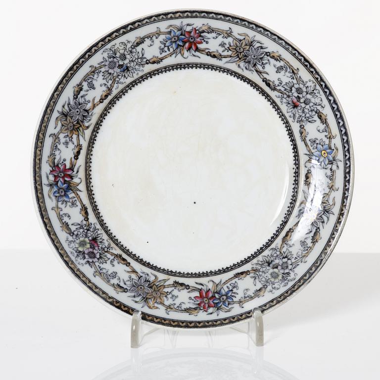 Dinner service, 100 pieces, creamware, "Iris", Rörstrand, second half of the 20th Century.