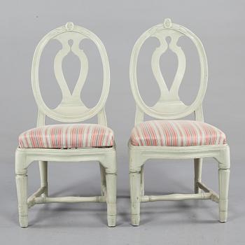 STOLAR, ett par, så kallade Svenska modellen, gustavianska, omkring år 1800.
