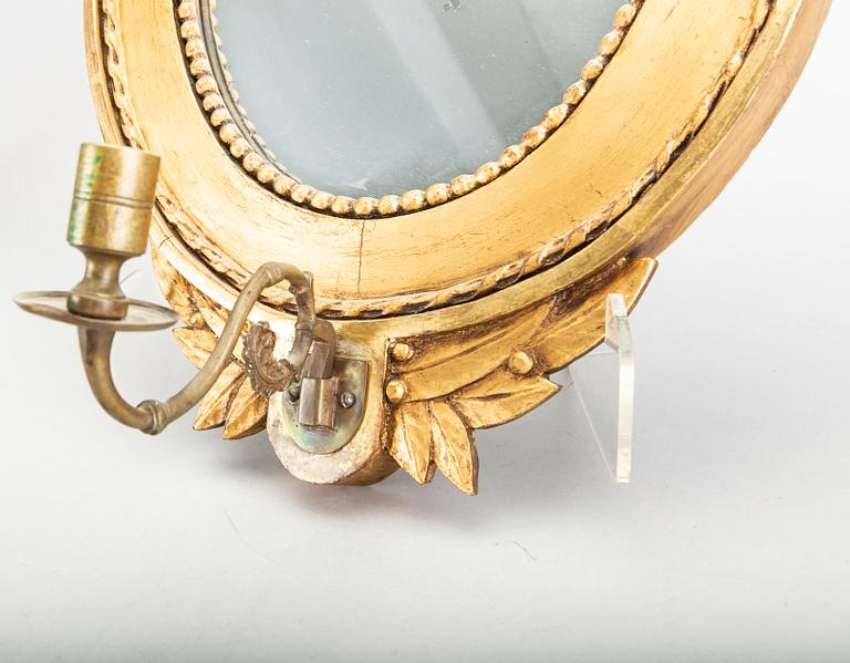 A PAIR OF 19TH CENTURY ONE-LIGHT GIRANDOLE MIRRORS.