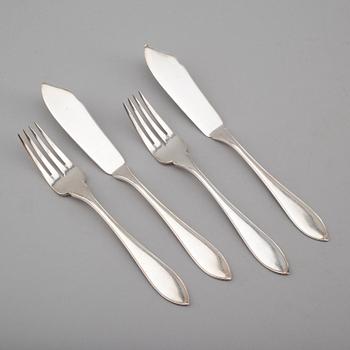FISKBESTICK, 34 delar, silver. GAB, Stockholm 1930-tal. Vikt ca 1678 gram.