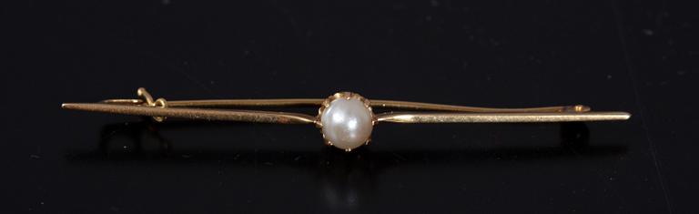BROSCHNÅL, 18 K guld med pärla, 1923.