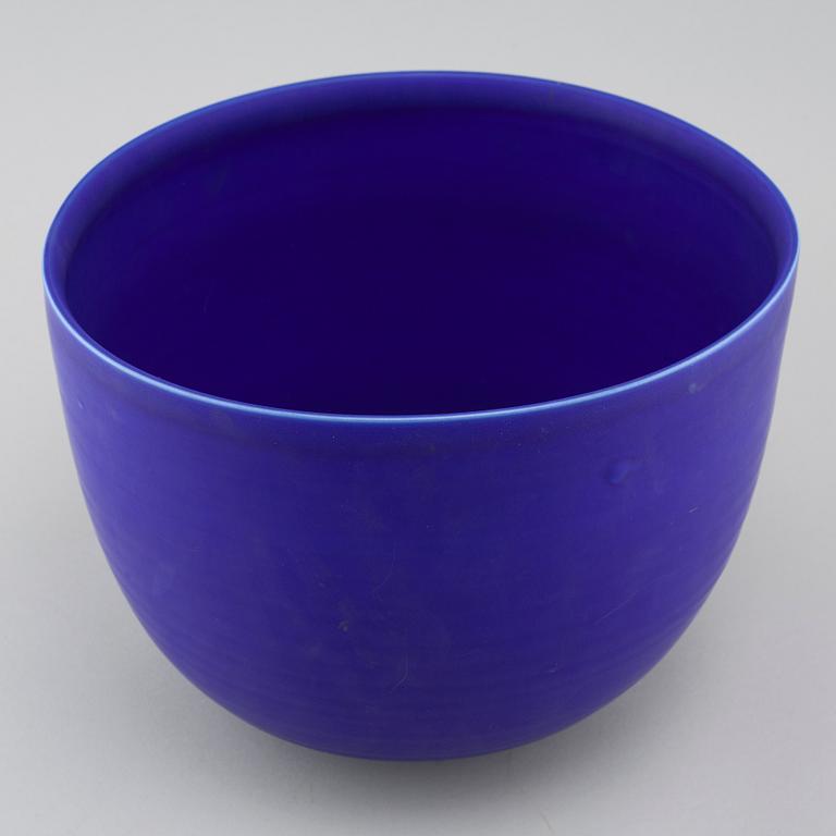 INGER PERSSON, a stoneware bowl for Rörstrand, signed I Persson.