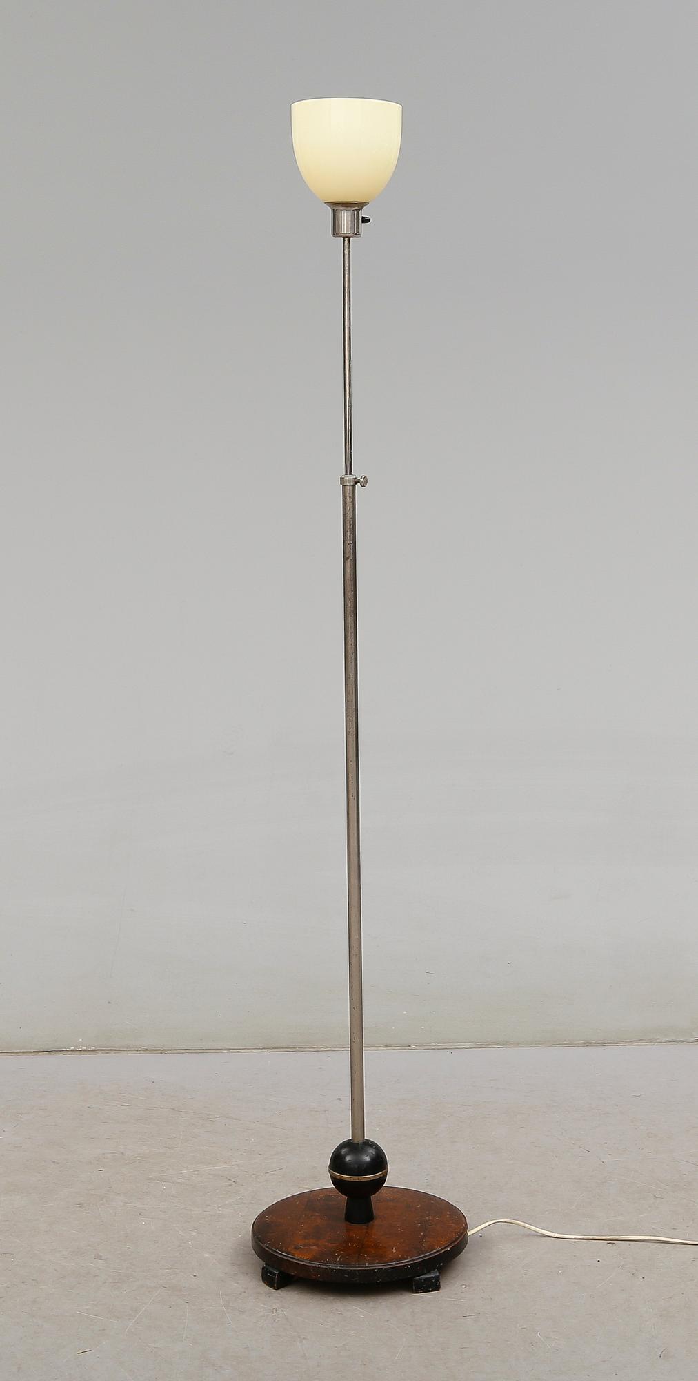 GOLVLAMPA, art déco.