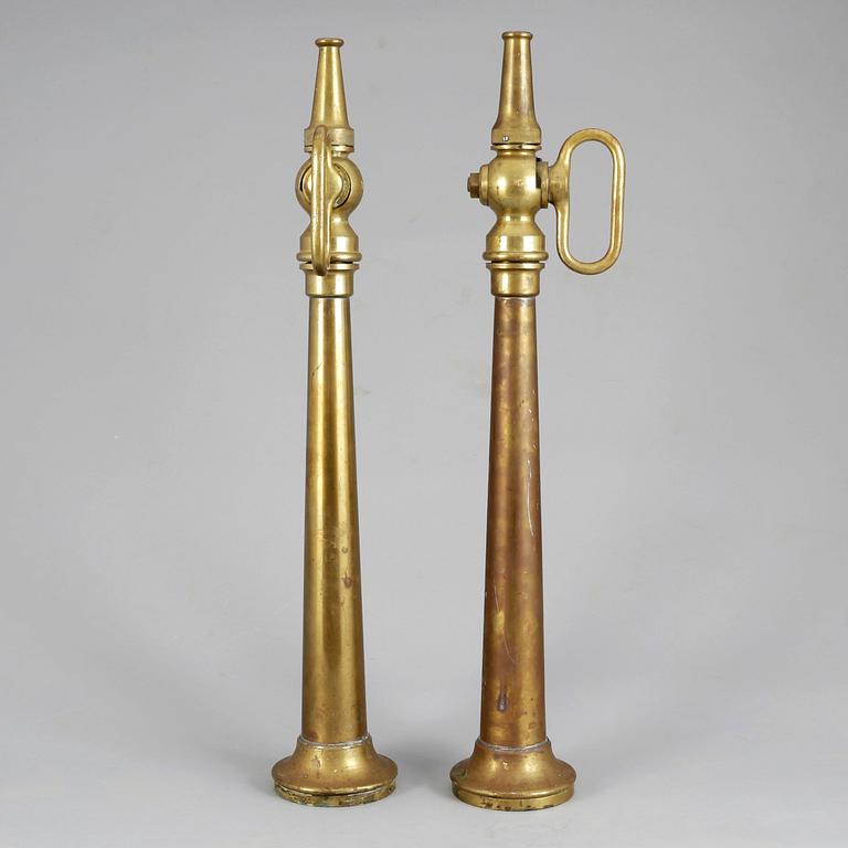 BRANDSPRUTOR, ett par, 1900-talet första hälft.