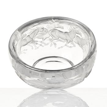 Vicke Lindstrand, a unique engraved glass bowl, reportedly a special commission ca 1972, Kosta, Sweden engraved by Tage Cronqvist.