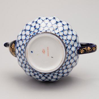 A 7-piece 'Cobalt Net' tea set in porcelain from Lomonosov, USSR.