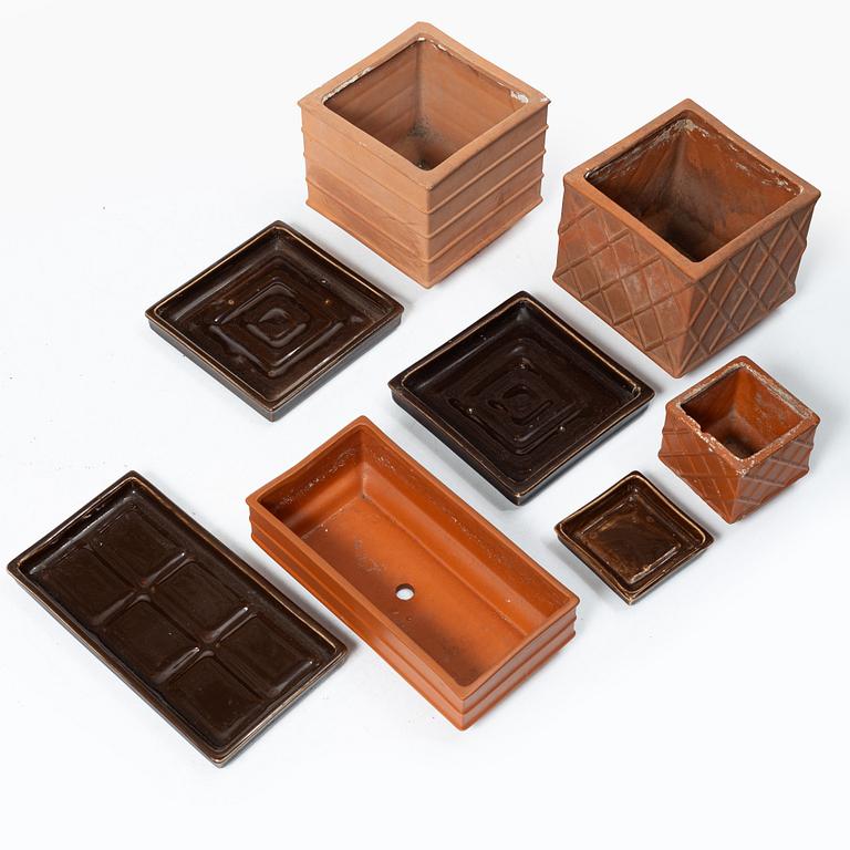 Wilhelm Kåge, 14 ceramic 'Planta' flower pots, Gustavsberg & Steninge, Sweden, 1940's/50's.