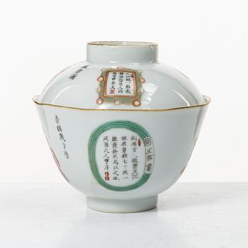 Kopp med lock, porslin, Kina, Qing, med Daoguangs märke.