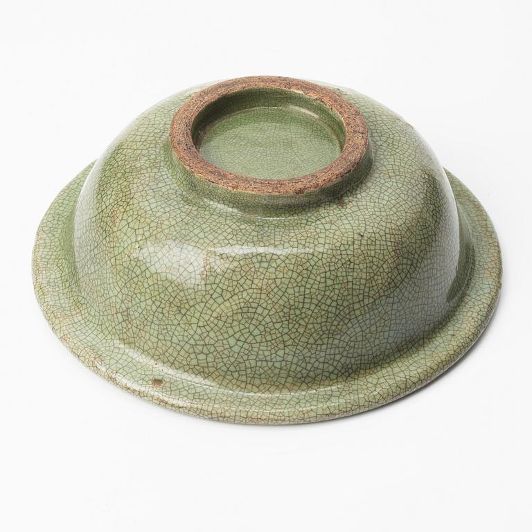 Skål, keramik, Kina, Mingdynsatin (1368-1644).