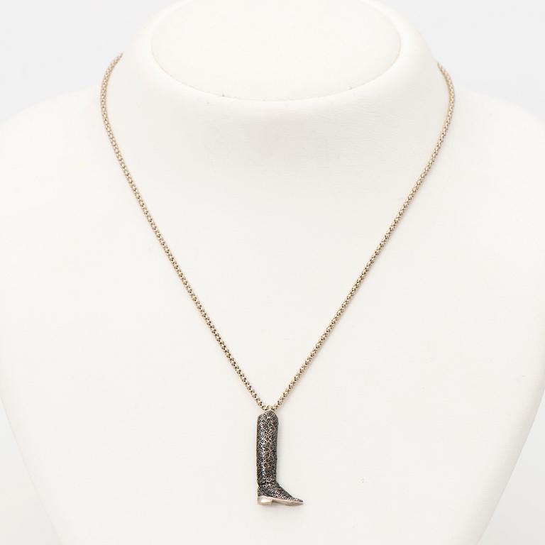 A PENDANT, black brilliant cut diamonds c. 1 ct. 14K white gold. Mikaela Soratie. Helsinki 2005.