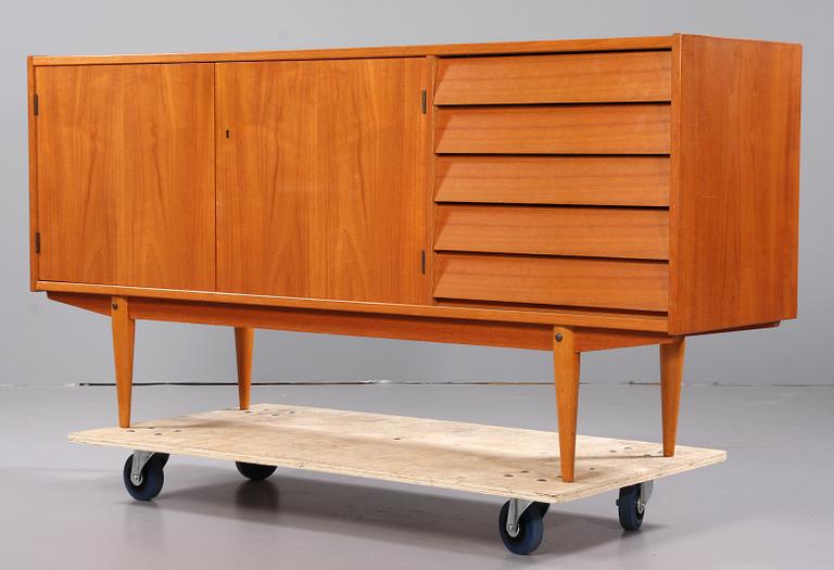 SIDEBOARD, 1950-tal.