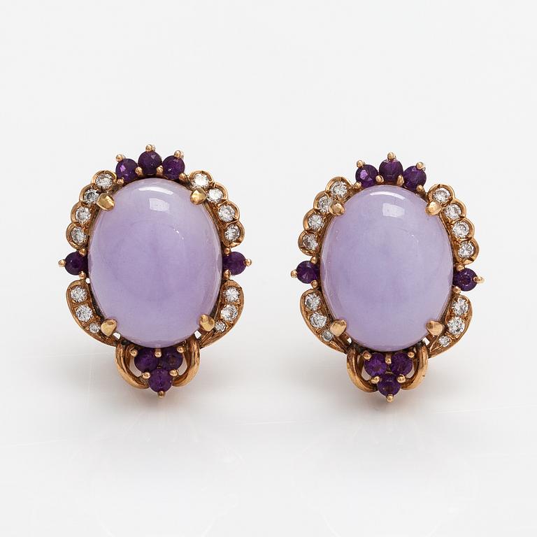 A pair of 14K gold earrings with amethysts, lavender jadeites and diamonds ca. 0.26 ct in total.