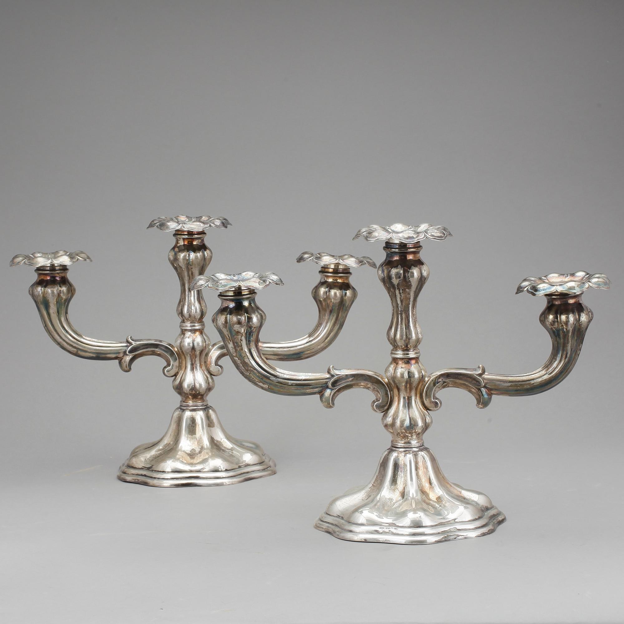 KANDELABRAR, ett par, silver, CG Hallberg, Stockholm, 1935.