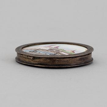 a russian silver powder compact from the first half of the 20th century.