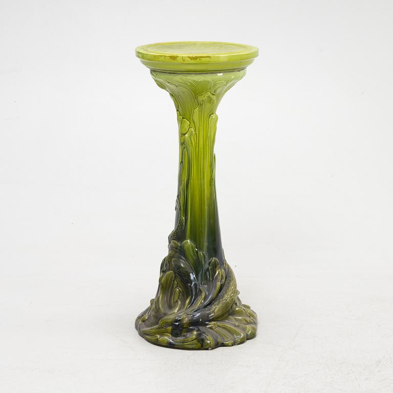 Piedestal, jugend, Bretby Art Pottery, England, omkring år 1900.