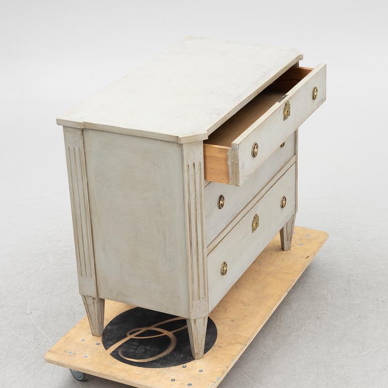 A chest of drawers, second half of the 19th century.