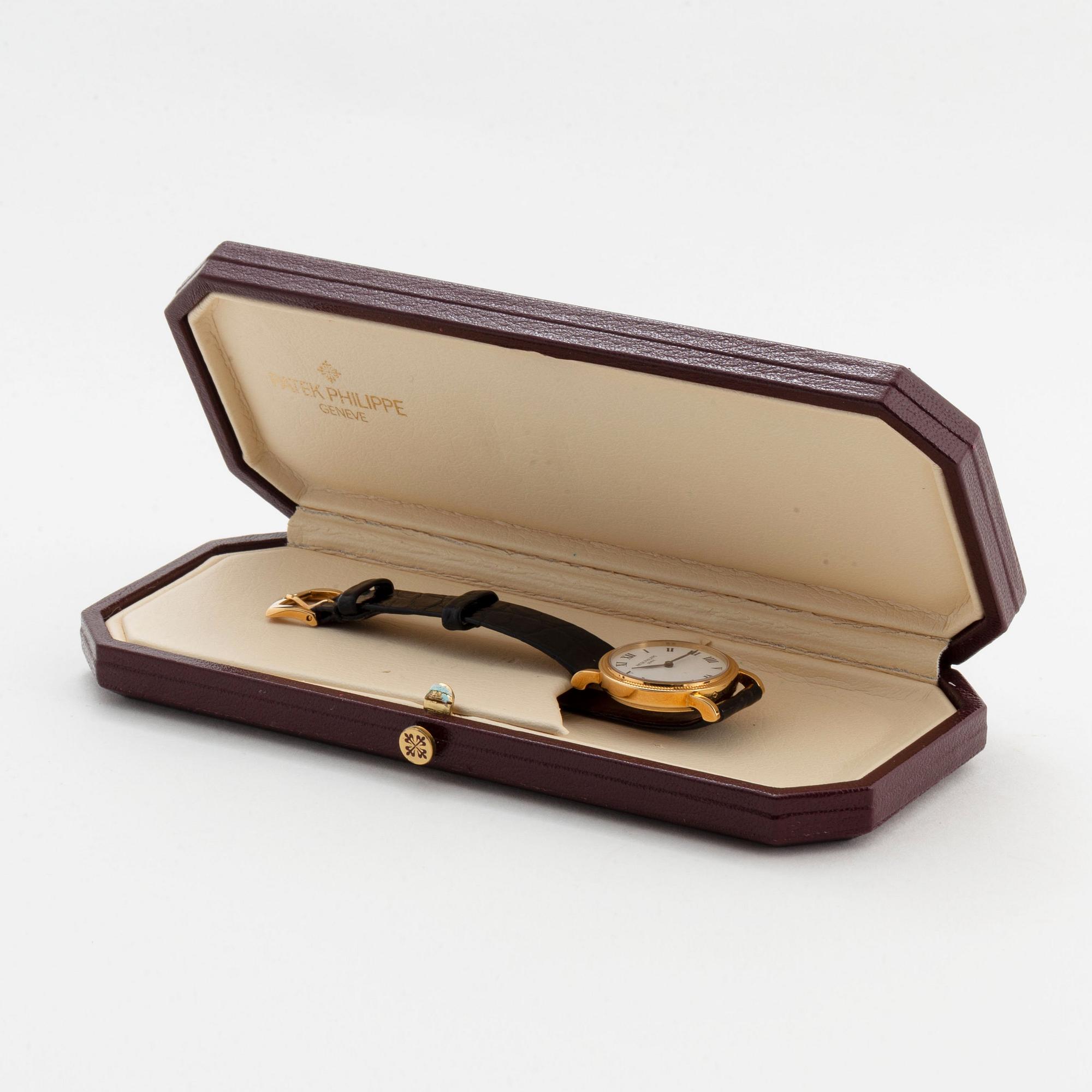 Patek Philippe, Calatrava, "Clous de Paris", wristwatch, 25 mm.