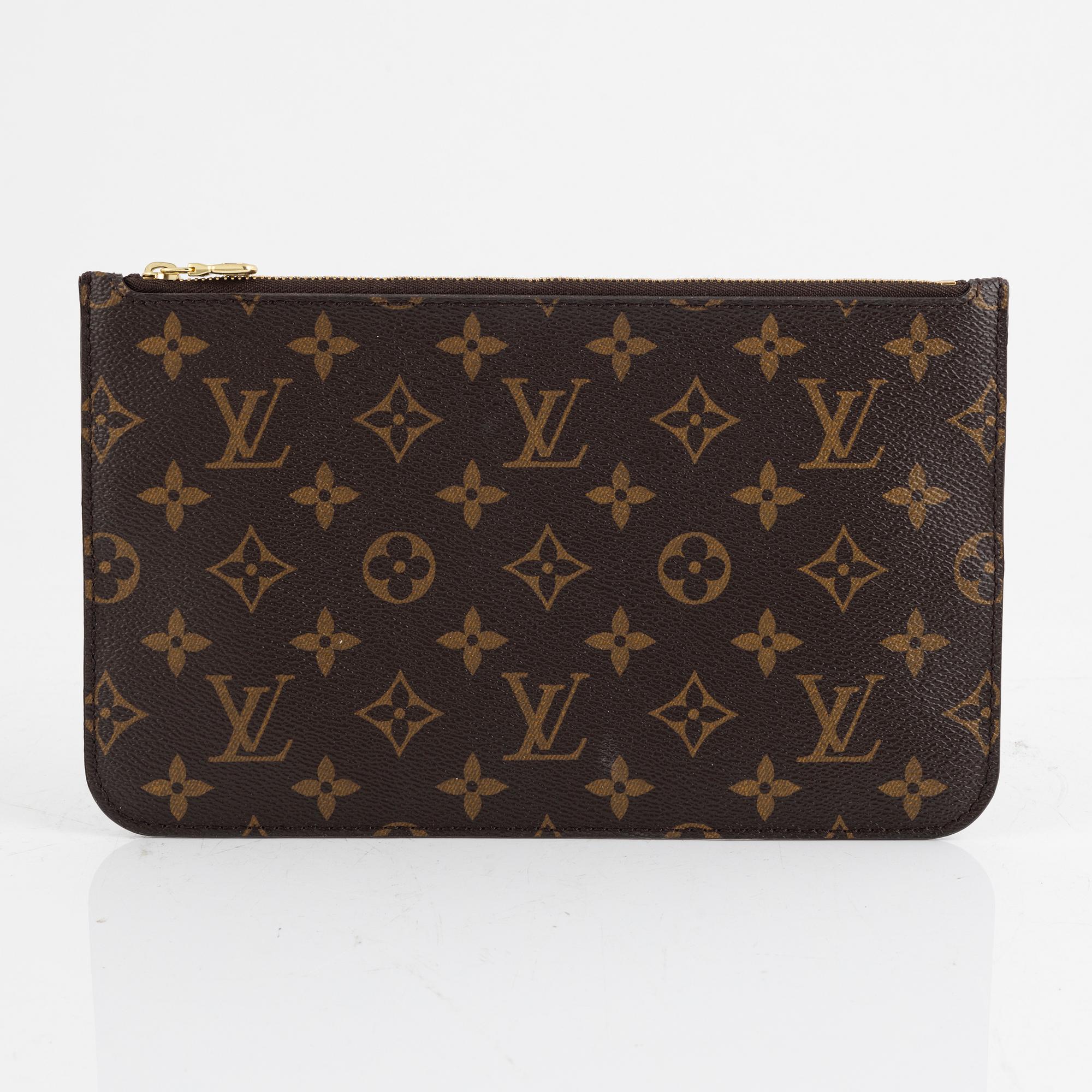 Louis Vuitton, a 'Pochette Never Full', 2015.
