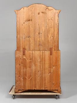 VITRINSKÅP, 1700/1800-tal.