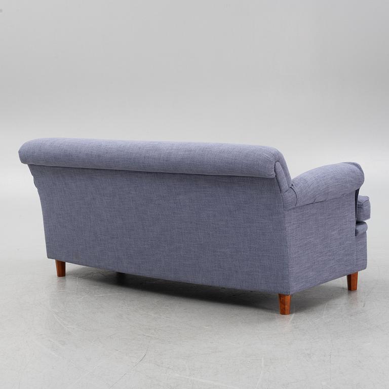 Josef Frank, a model '678' sofa, Firma Svenskt Tenn.