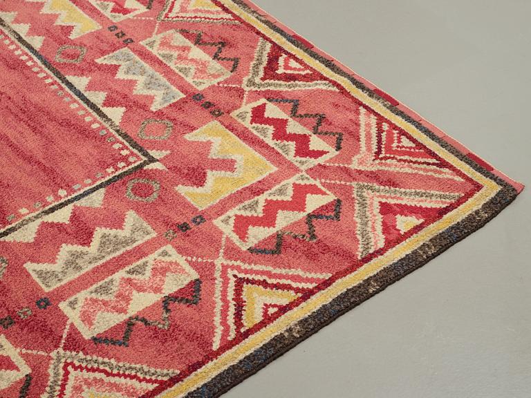 MATTO, Ruotsi, ca 337,5 x 343 cm.