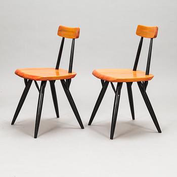 Ilmari Tapiovaara, a pair of 1970's 'Pirkka' chairs for Laukaan Puu.