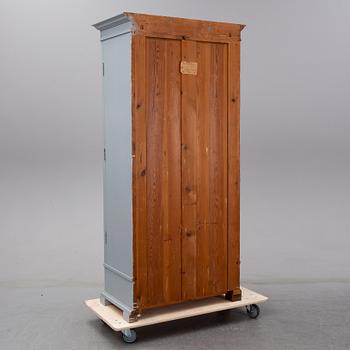 A Jugend clothing cabinet, early 20th century.