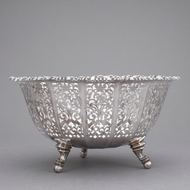 SKÅL, silver, importstämplar samt stämplad GAB, vikt ca 654 g.