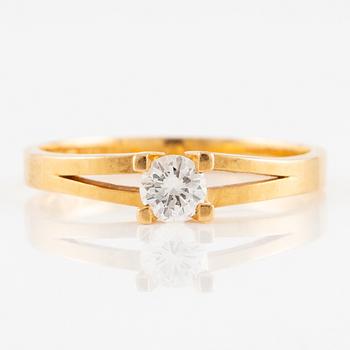 Ring, 18K gold with brilliant-cut diamond.