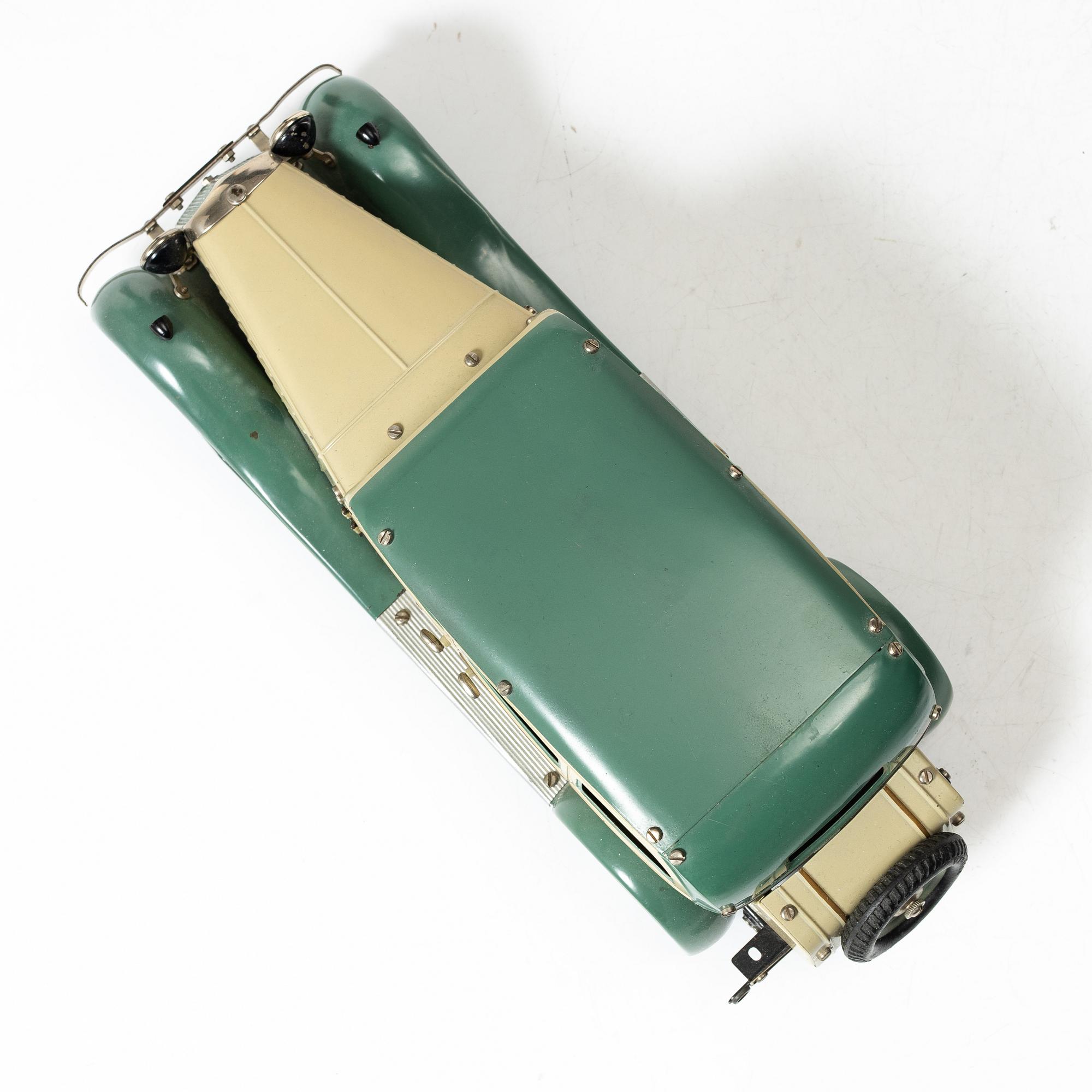 Märklin, Pullman limousine. Germany, 1930s.