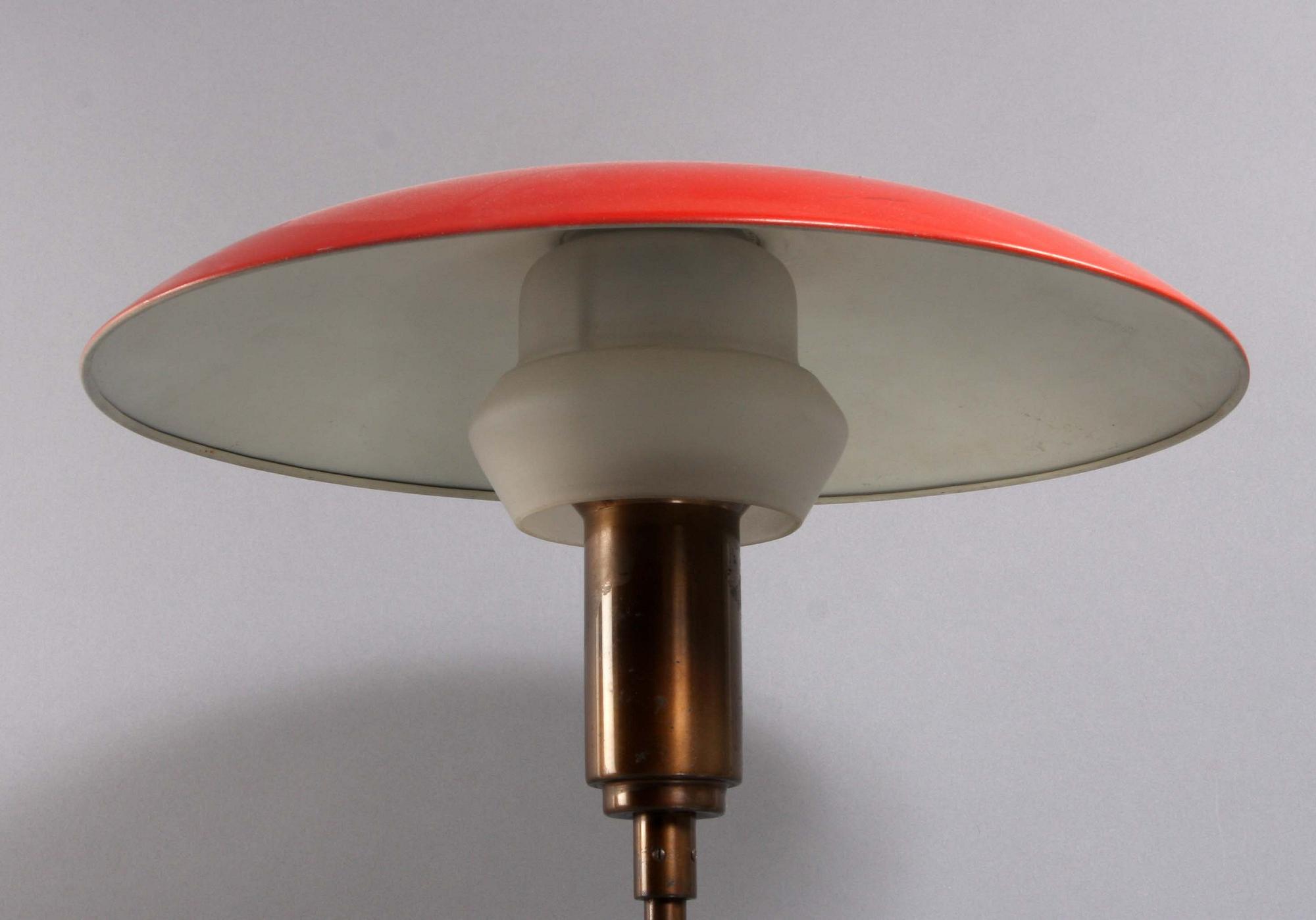 BORDSLAMPA, 1900-talets första hälft.