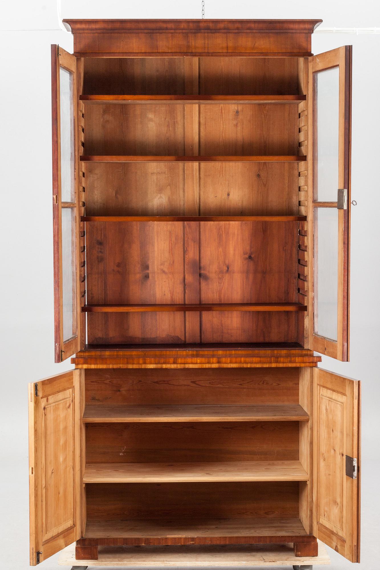 BOKSKÅP. Karl Johan, 1800-tal.