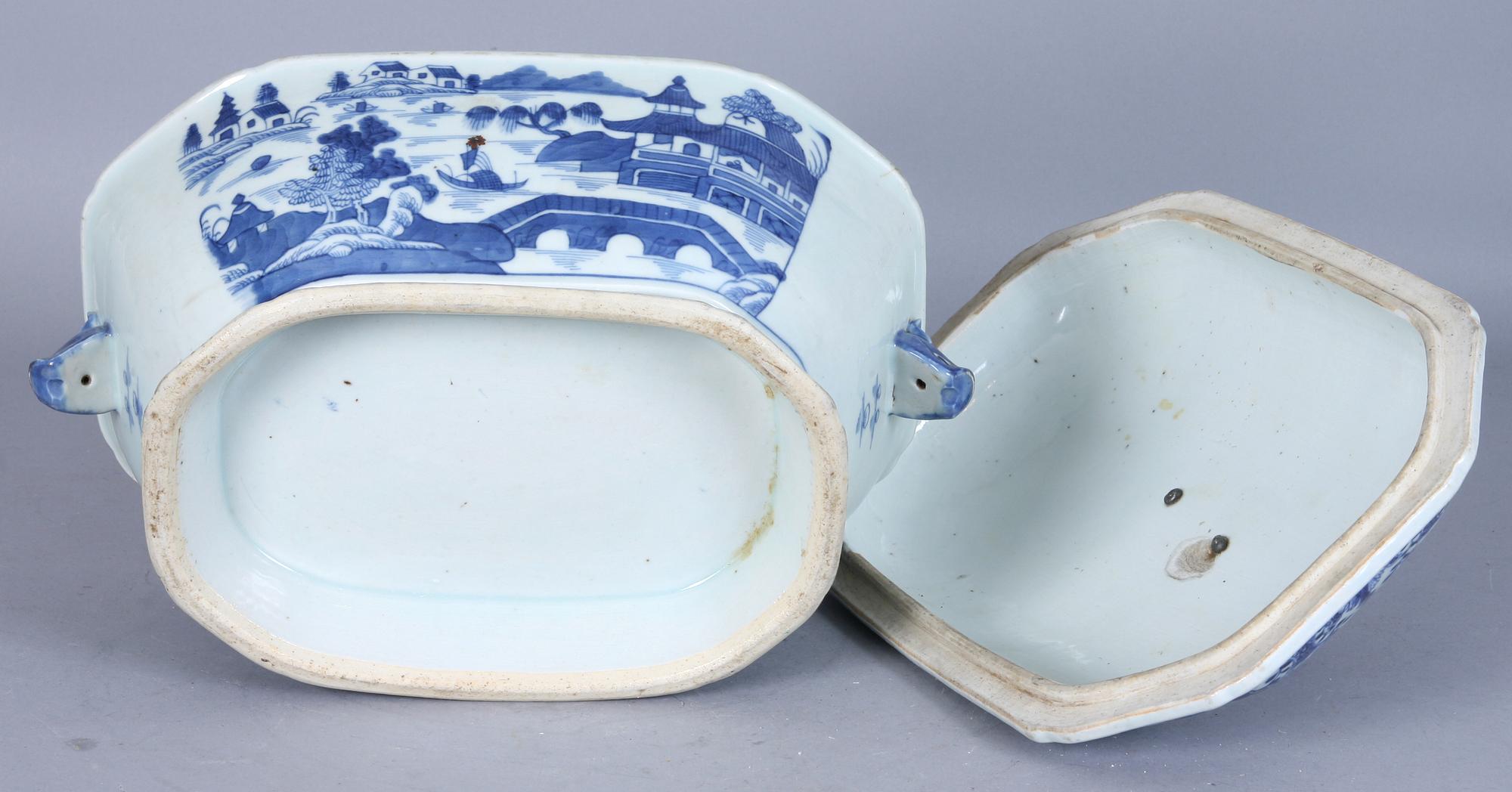 TERRIN samt LOCK, porslin, Kina, 1700-tal.