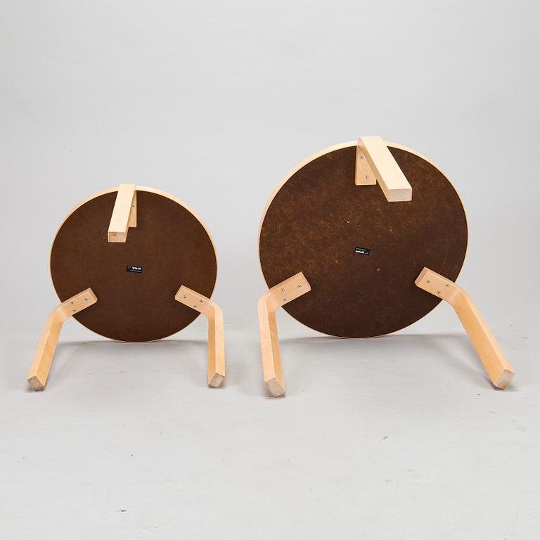 Alvar Aalto, soffbord, 2 st, modeller 90C och 90D, Artek 2012.