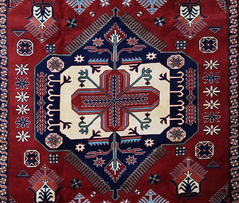 A carpet, Karadja, ca 295 x 218 cm.