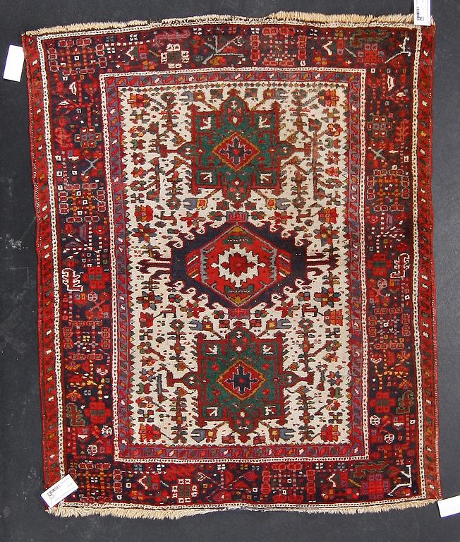 MATTA, orientalisk, ca 135x110.