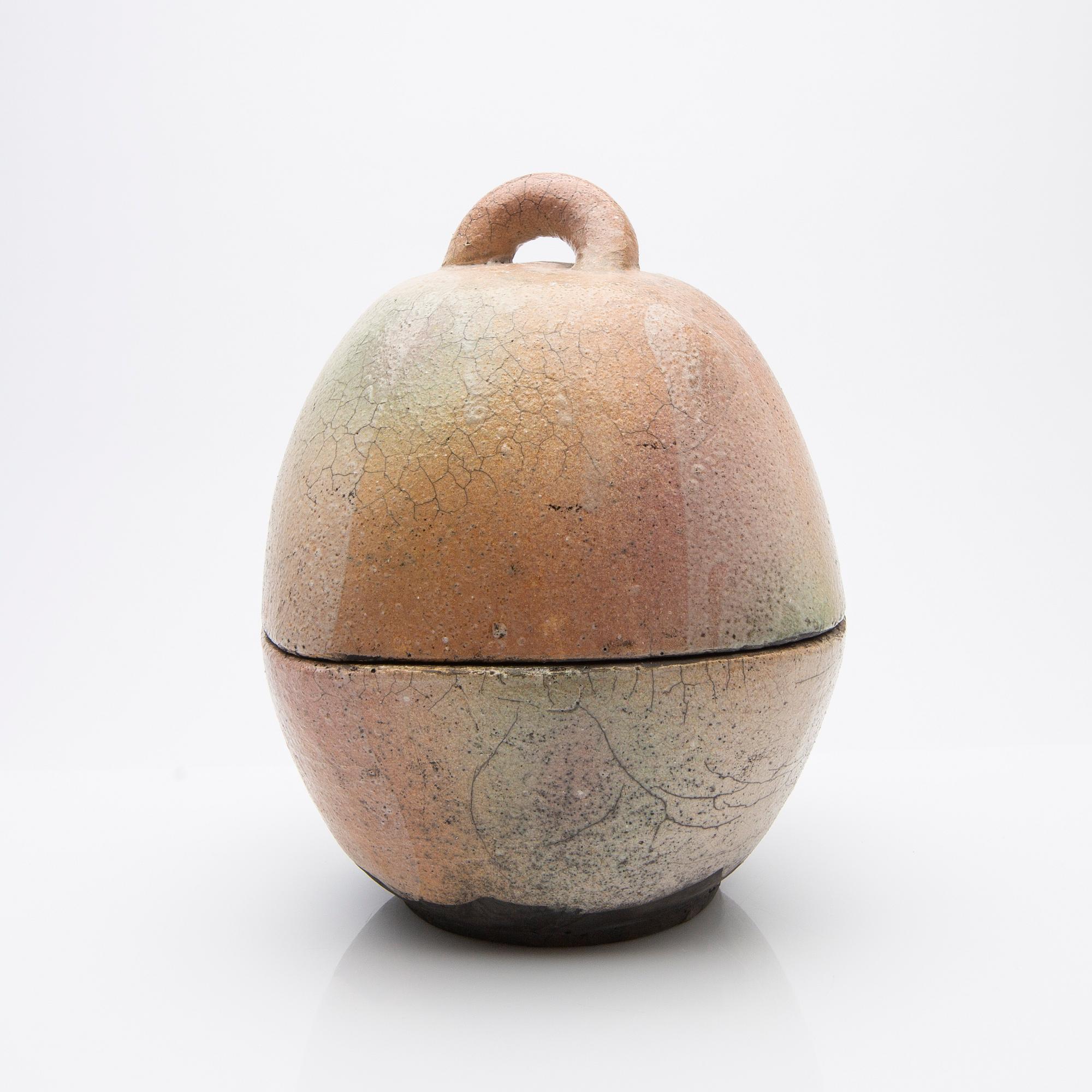 Ulf Johansson, Tea caddy, raku, Sweden, circa 2000.
