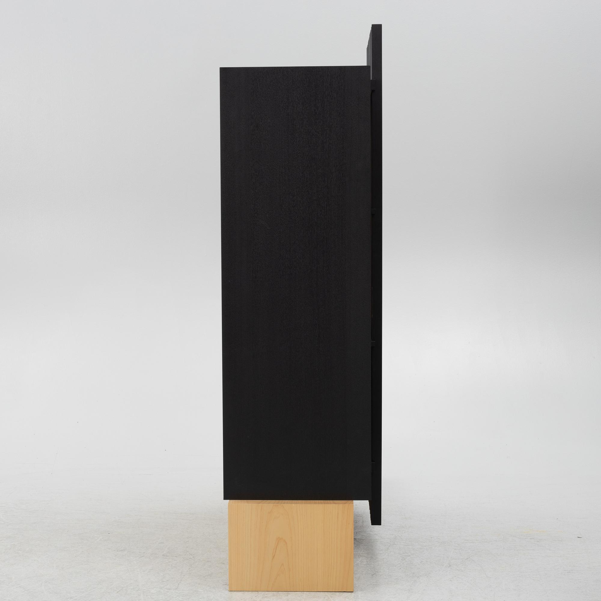 Staffan Holm, skåp, "Kumiko Cabinet", Ariake Collection.