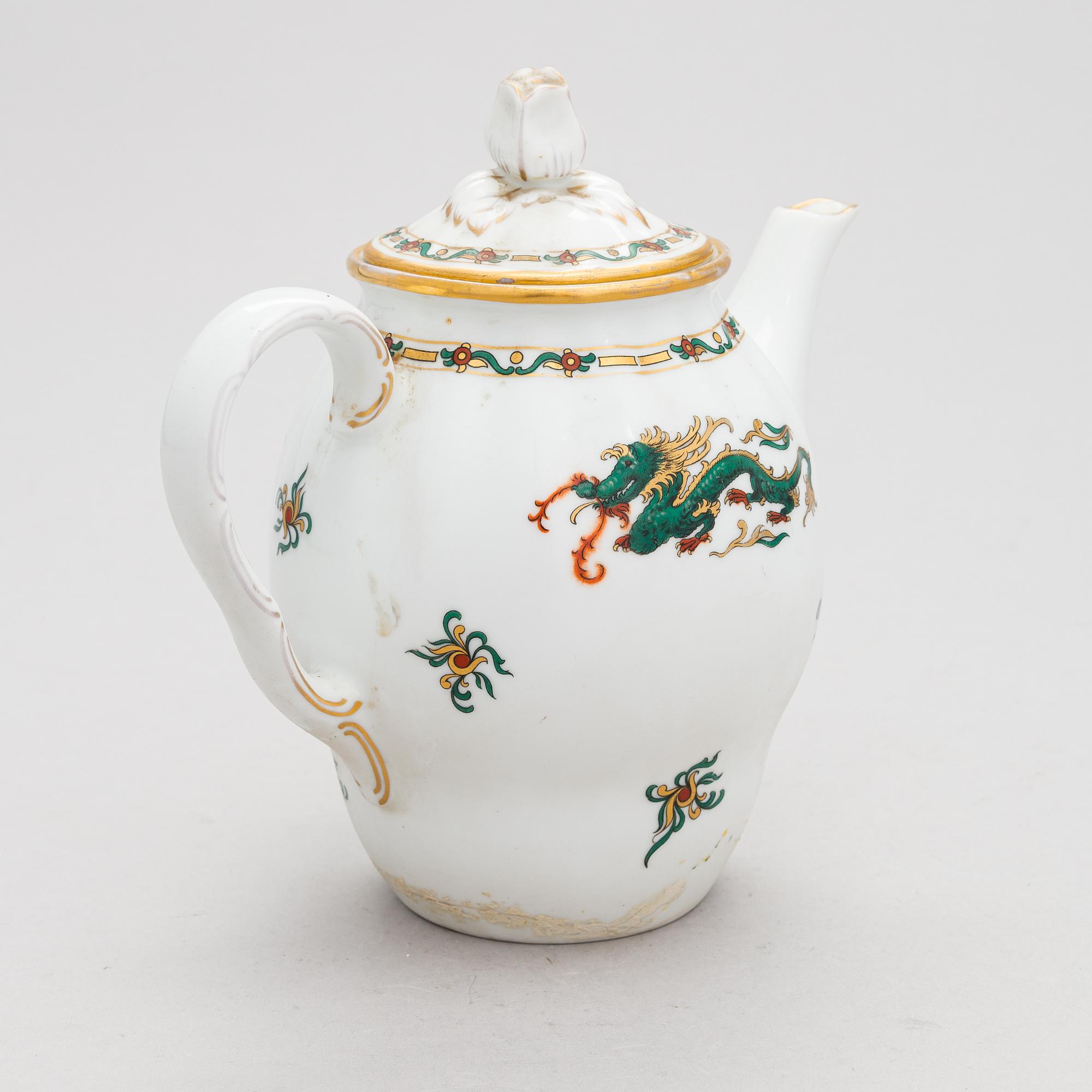 A ca 23-piece Dragon decorated coffee set, Arabia Finland 1920s-30s.