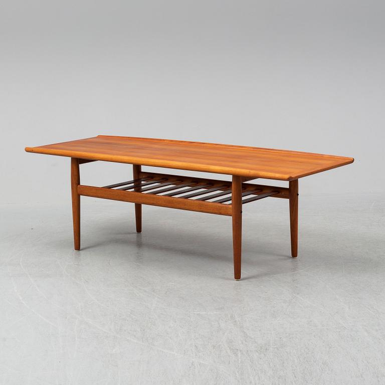 GRETE JALK, a mid 20th century coffee table for Glostrup Möbelfabrik, Denmark.