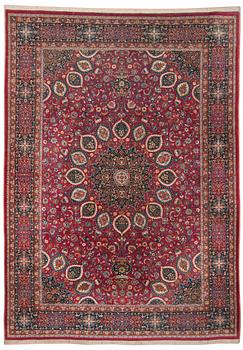 1306. OLD MASHAD. 481 x 338 cm (in addition the sides have 2,5 cm of flat weave on each side, the ends have about 7,5 cm of flat weave on each end with kufic inscriptions and an inscription.