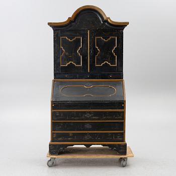 A writing cabinet, Norway, 18th/19th Century.