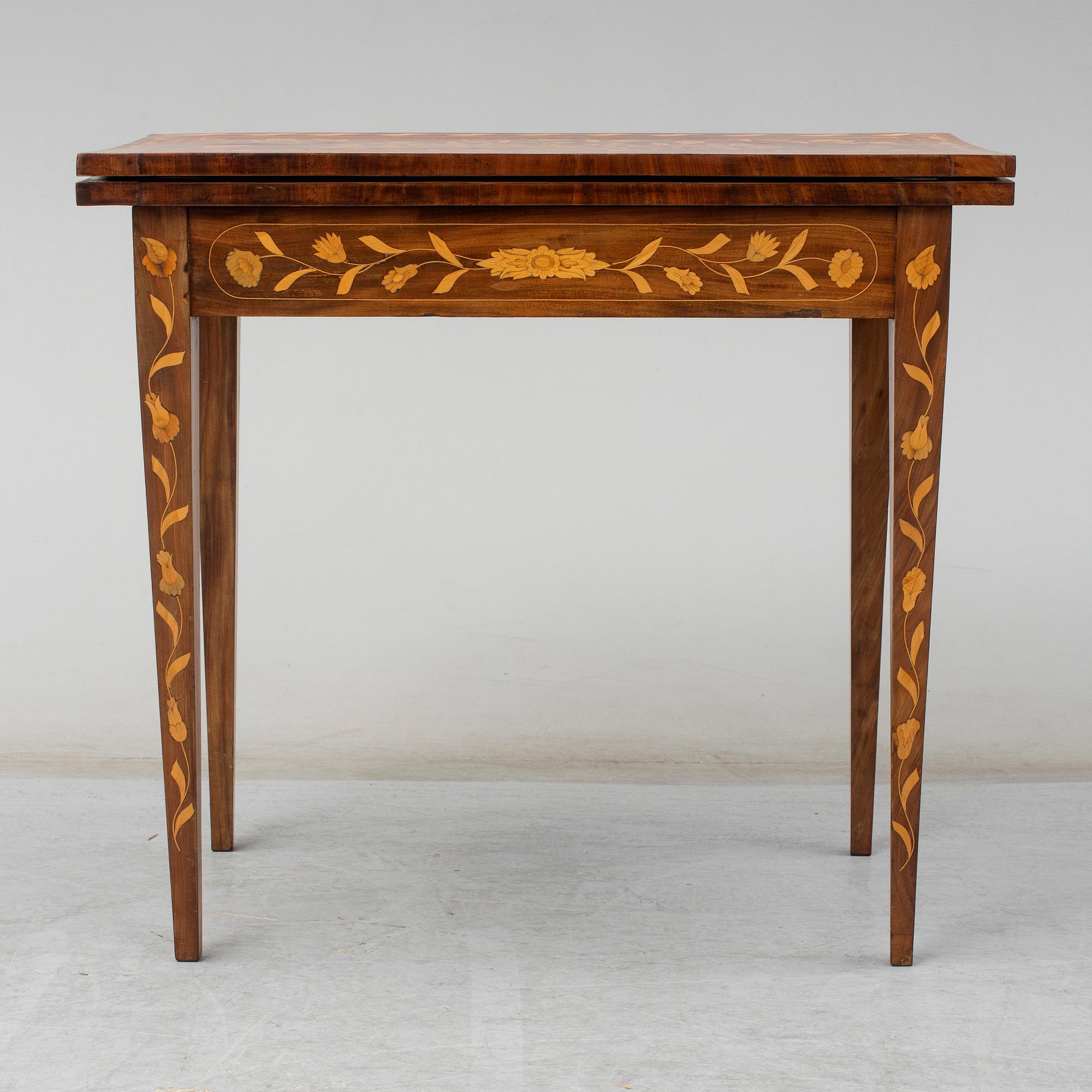 An English or Dutch games table from the 19th century.